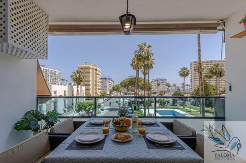 Wonderful Apt 2 BDR with Great Location