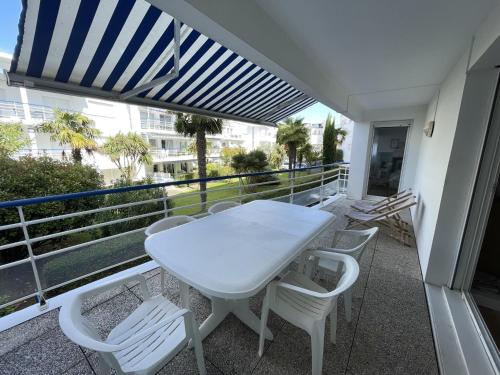 Appartement T3 avec Terrasse et Garage en Plein Centre de Royan, Proche Plages et Marché - FR-1-71-107