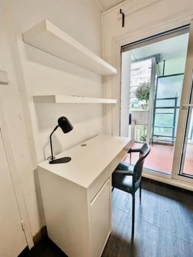 Photo de la galerie de l'établissement T1 Centré - Calme & Tout Equipé avec Parking Gratuit, à Grenoble