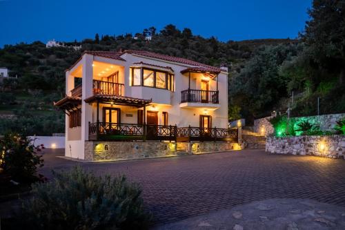 Naiades - Serene Getaway near Skopelos Town
