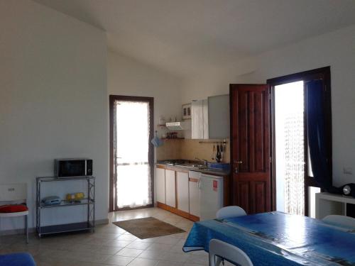A kitchen or kitchenette at Chicco Frau appartamenti trattati con OZONO