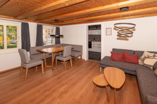 Posezení v ubytování Crimson Cottage Apartments