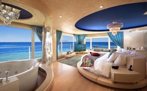 Sunrise Arabian Beach Resort — Sea view