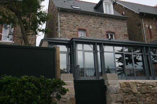 Gallery image of Villa coup de cœur, 50 m plage et Thermes marins in Saint Malo