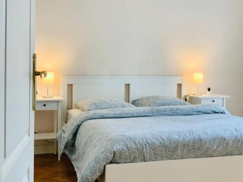 Chic & Spacious Getaway in Nice - 10min to Beach