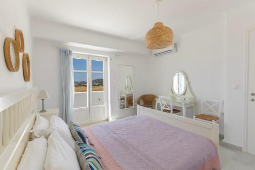 Pergola Paros Cycladic House by the Sea+Pool