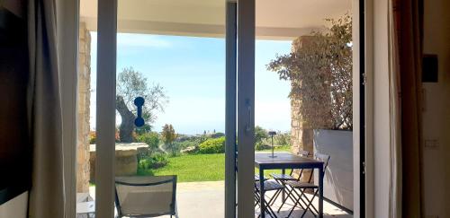 Κήπος έξω από το Villa Anthea