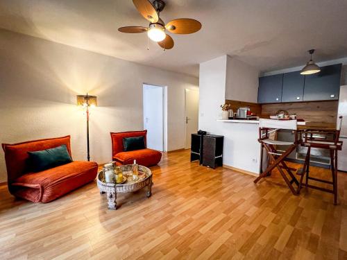 Lucia - Proche mer, Balcon, Clim - by TGB