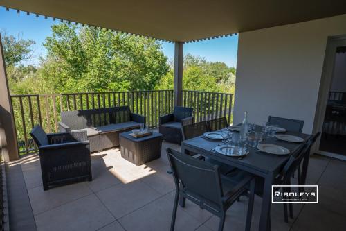 T4 climatisé avec piscine à 400m de la mer