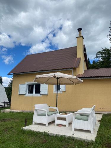 Zgrada u kojoj se nalazi vikendica