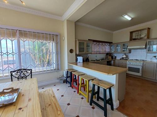 Kuchyň nebo kuchyňský kout v ubytování Caradoc House