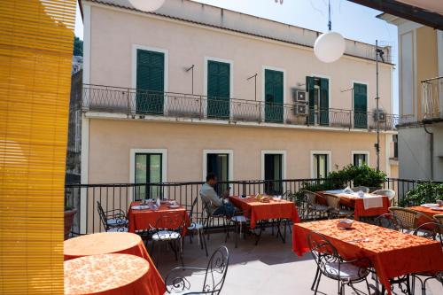 Balkón nebo terasa v ubytování Hotel Antica Repubblica in Amalfi center at 100mt from the sea