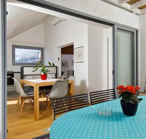 Apartment & Rooms Nugal Makarska