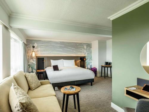 Voodi või voodid majutusasutuse Mercure Bedford Centre Hotel toas