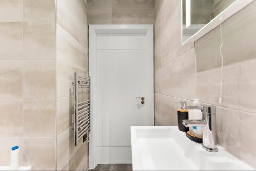 Bilik mandi di Stylish Two-Bedroom Flat in Norwich