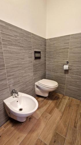 Ένα μπάνιο στο Ohana Florence Suite