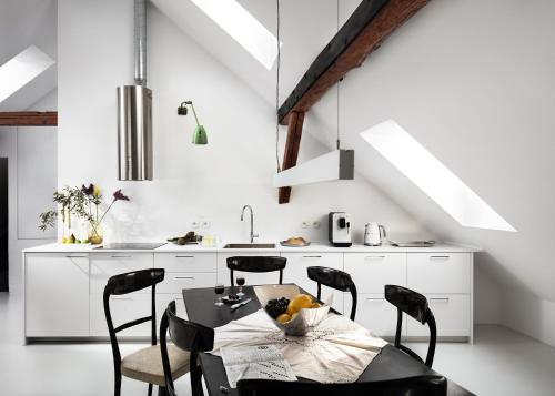 CASAROSA Attico apt 3BR, 3BA