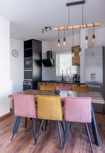 Amelia jacuzzi maisonette Ath Center