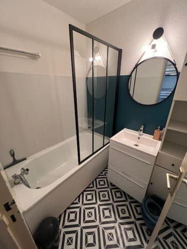 Photo de la galerie de l'établissement Appartement en résidence sur le port de Gruissan, à Gruissan