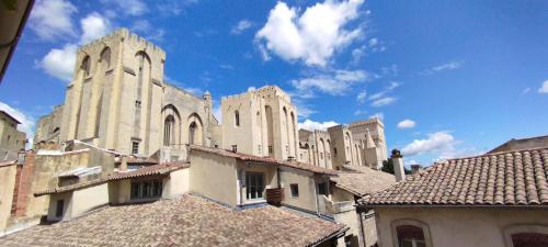 Proche Palais des Papes