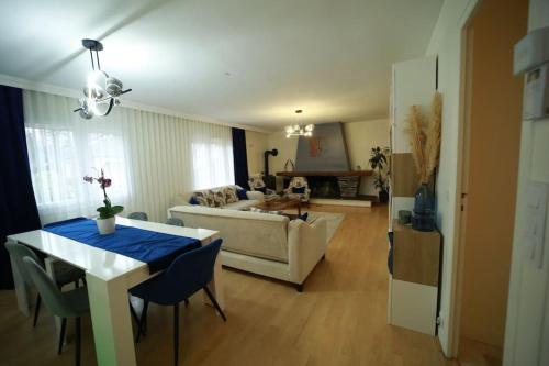 Posezení v ubytování Hébergement entier grande surface 7 adultes