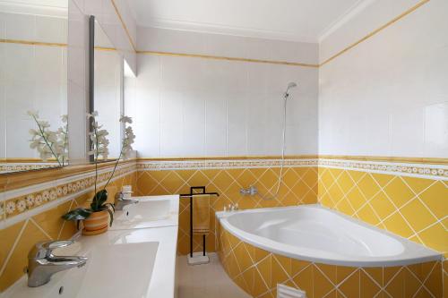 Koupelna v ubytování Apartment Paradise T2 - Fuseta