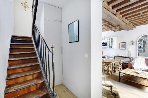 Classy Bourgeois - Chic 2 Bedroom Apt in Le Marais