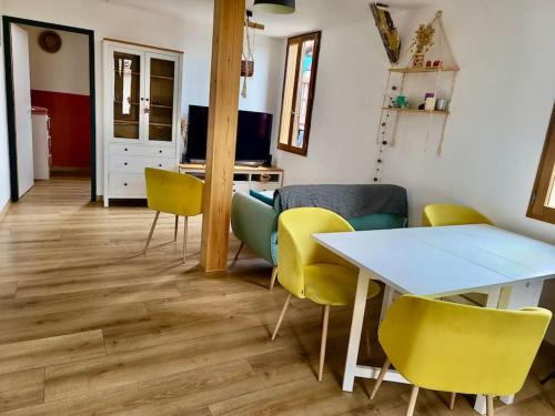 Ruang duduk di Appartement neuf, Léon centre