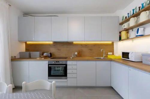 Apartment & Rooms Nugal Makarska