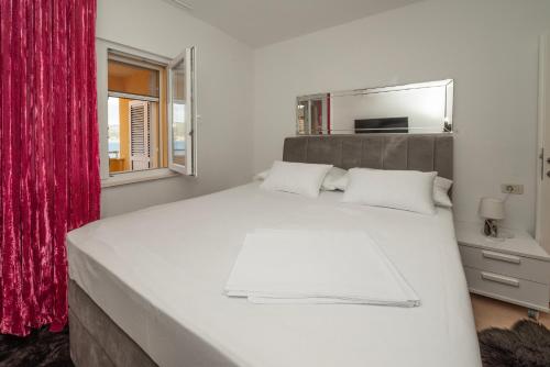 Lova arba lovos apgyvendinimo įstaigoje Lavanda Residence with Heated Pool Trogir Split