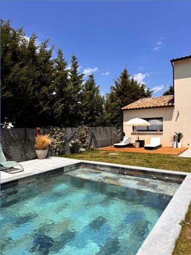 Photo de la galerie de l'établissement Villa 4 chambres, à Carpentras