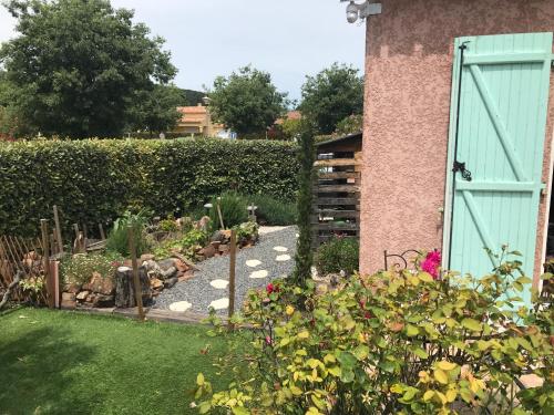 Κήπος έξω από το Chambre d'Hotes Coeur du Var