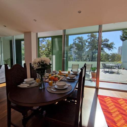 Upscale, spacious & peacefull 3-bedroom apartment