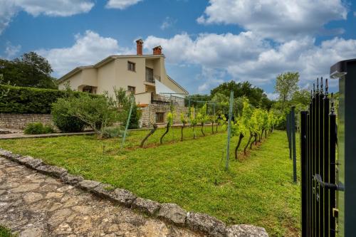 Villa Aqua