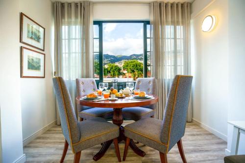 Enjoy the city center at fully equipped 2 BR 5 Min walk to beach & market