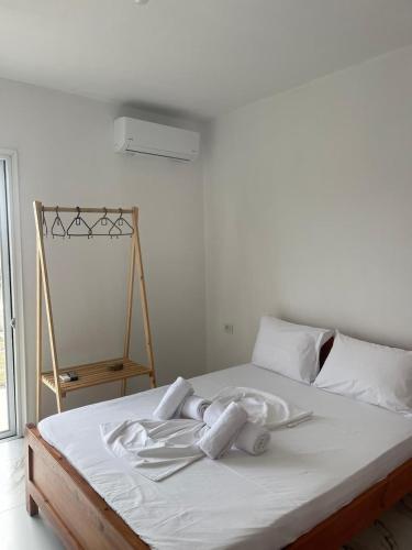 Postel nebo postele na pokoji v ubytování Ambelas Guest Rooms 4