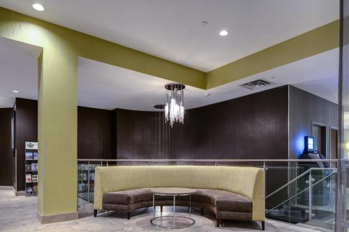 Ruang duduk di Holiday Inn Sudbury by IHG