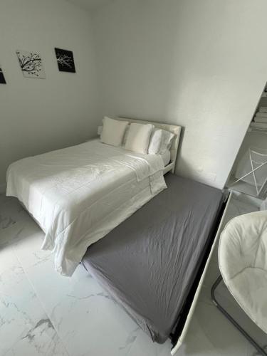 Postel nebo postele na pokoji v ubytování Elegant studio
