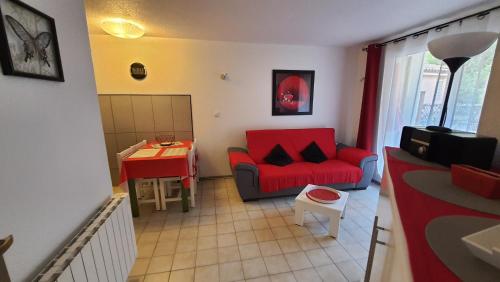 Joli T2 climatisé 70 dans un écrin de verdure 04000