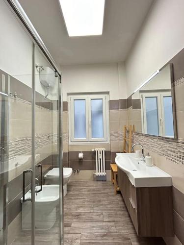 Prella House Roma 50 mt da Metro B Jonio