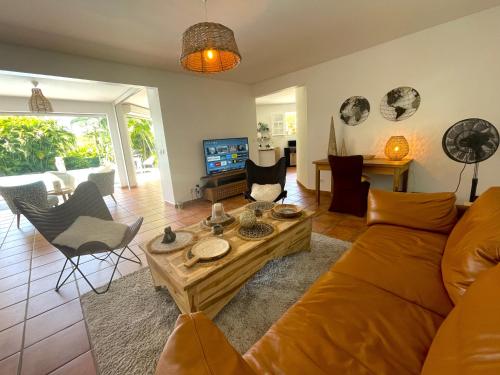 Posezení v ubytování OCEAN LODGE Saint Anne Guadeloupe