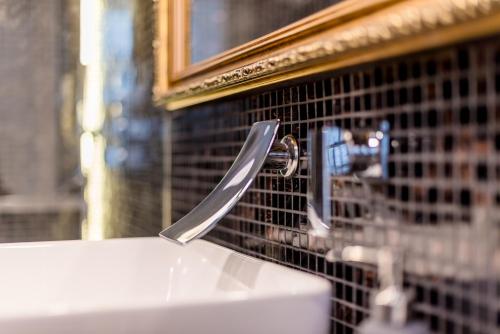 Фотография из галереи Budapest Central Opera with Gym & Spa в Будапеште