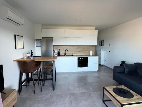 Dapur atau dapur kecil di Apartment Leona