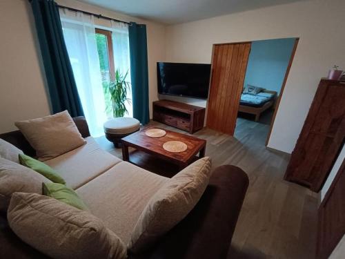 TV/trung tâm giải trí tại Happy House