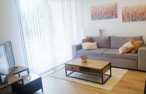 Photo de la galerie de l'établissement 2P Neuf & Confortable - Parking privé - 300m de la gare, à Le Plessis-Bouchard