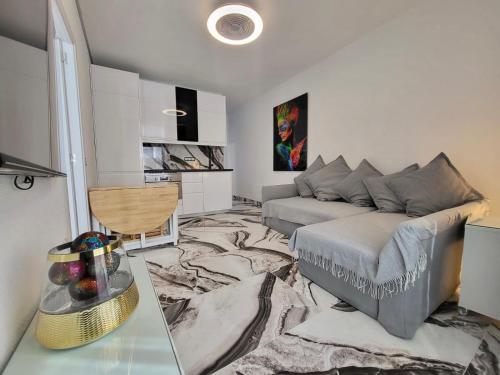 Postel nebo postele na pokoji v ubytování 2 Bedrooms Flat + Balcony + Parking at Las Canteras Beach