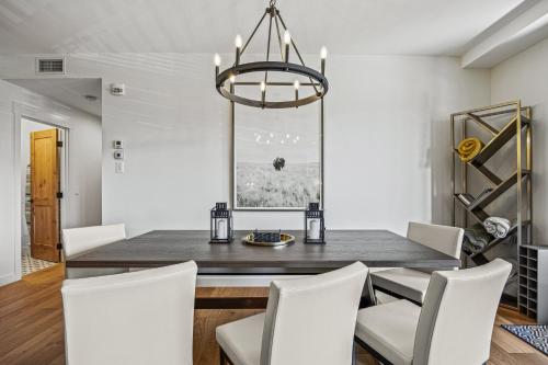 Χώρος καθιστικού στο Serenity Villa at Tamarack