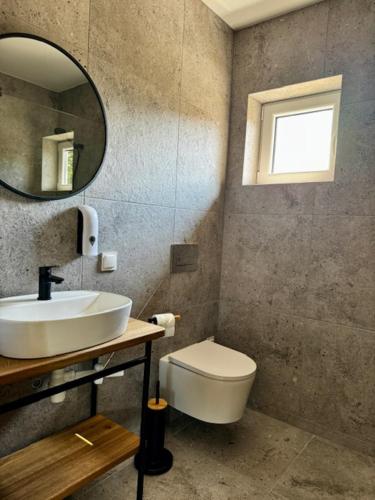 Koupelna v ubytování Domek na Kaszubach z sauną i jacuzzi