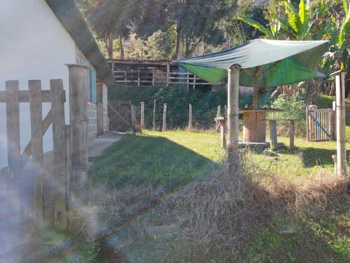 Taman di luar Sítio das Jaqueiras