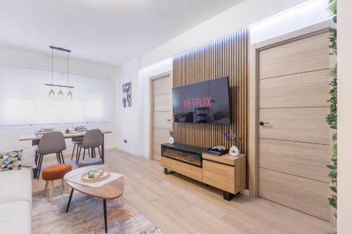Fully renovated apartment in the heart of Fuengirola, 2 min walk to the beach